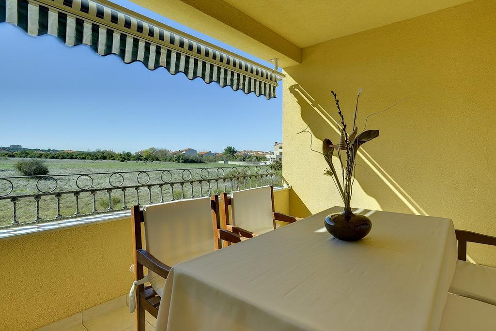 Apartment Bella พูลา ภายนอก รูปภาพ